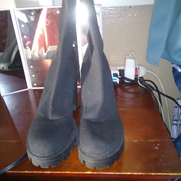Size 38 Zara boot heels - Picture 2 of 4
